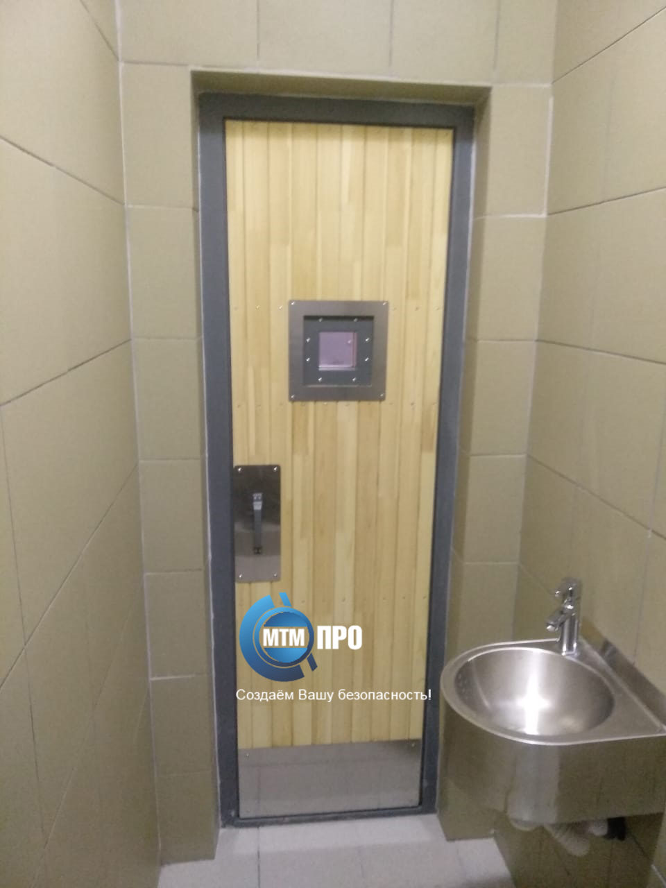 Дверь в туалет подсудимых